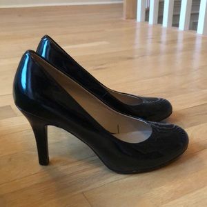 Kelly & Katie black patent leather heel